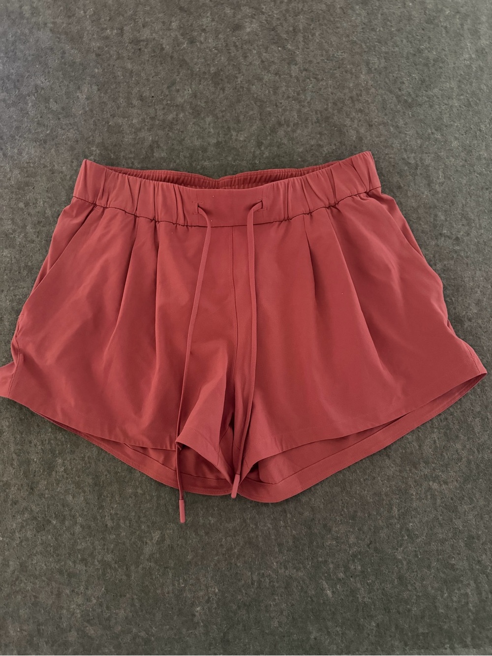 Lululemon Stroll at Sundown Shorts size 6